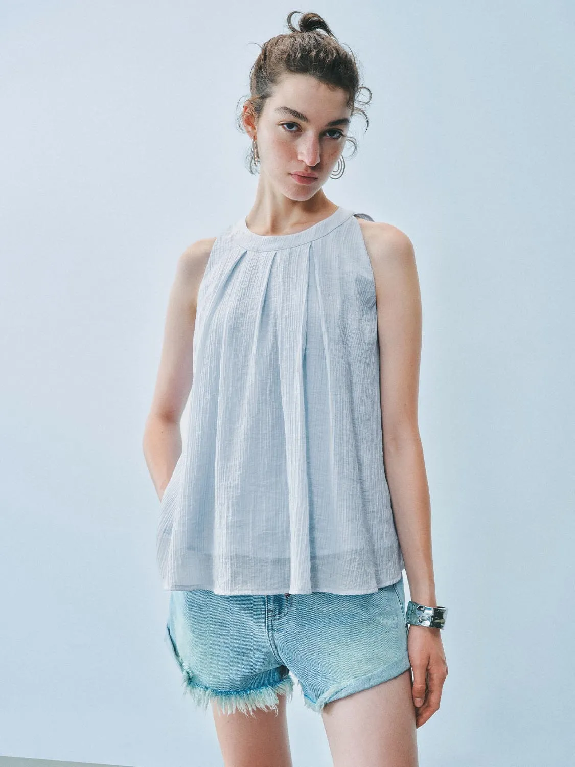 Overhead Shirts sold by Urban Revivo