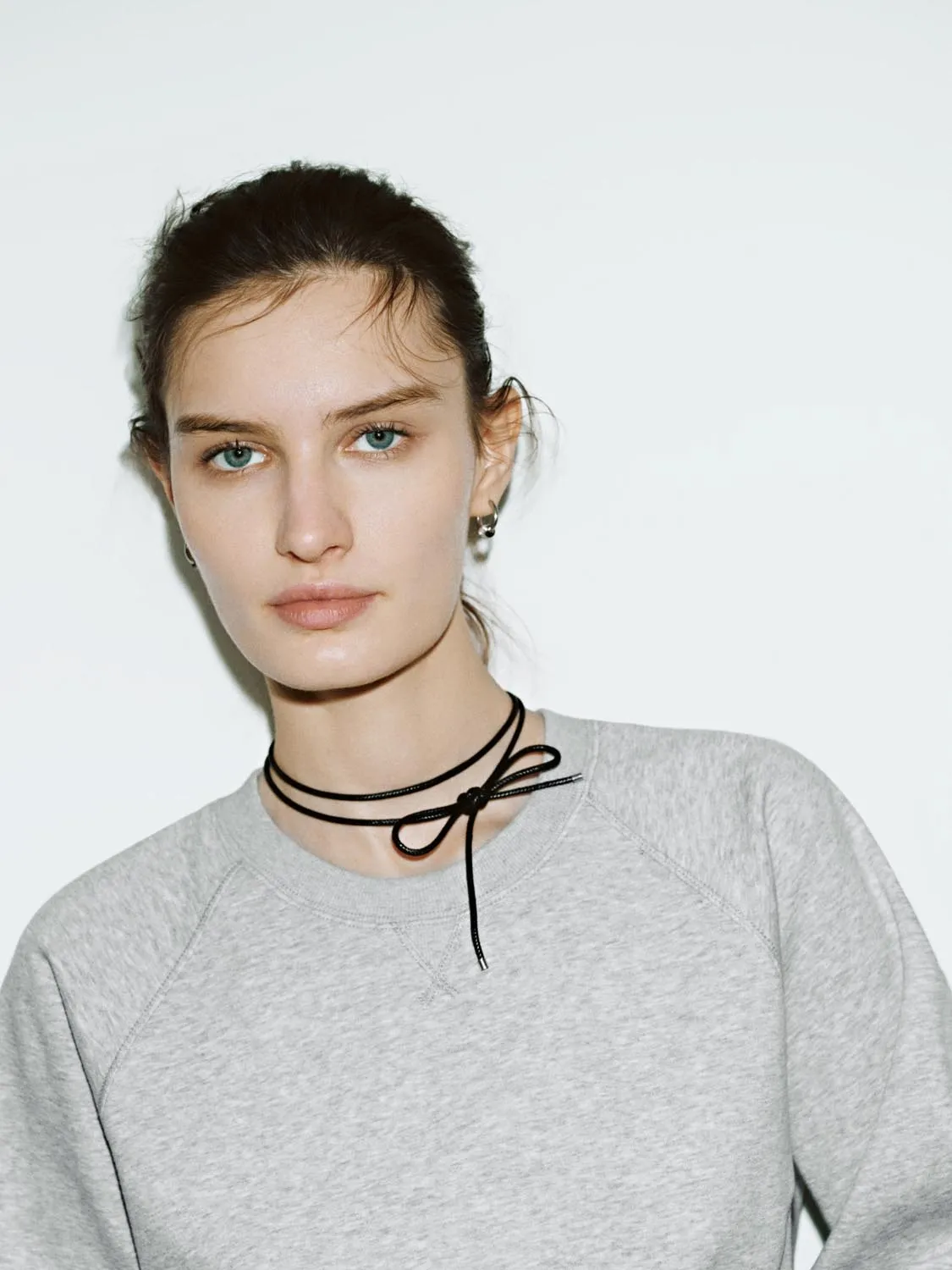 Regular Sweatshirts sold by Urban Revivo product image thumbnail 3