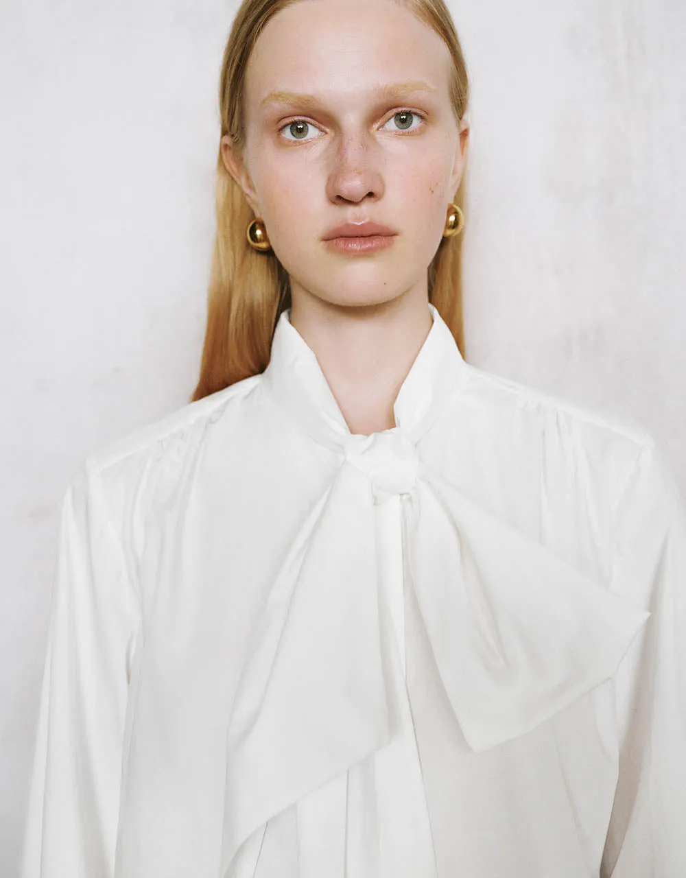 Straight Bow Neck Shirt sold by Urban Revivo product image thumbnail 3