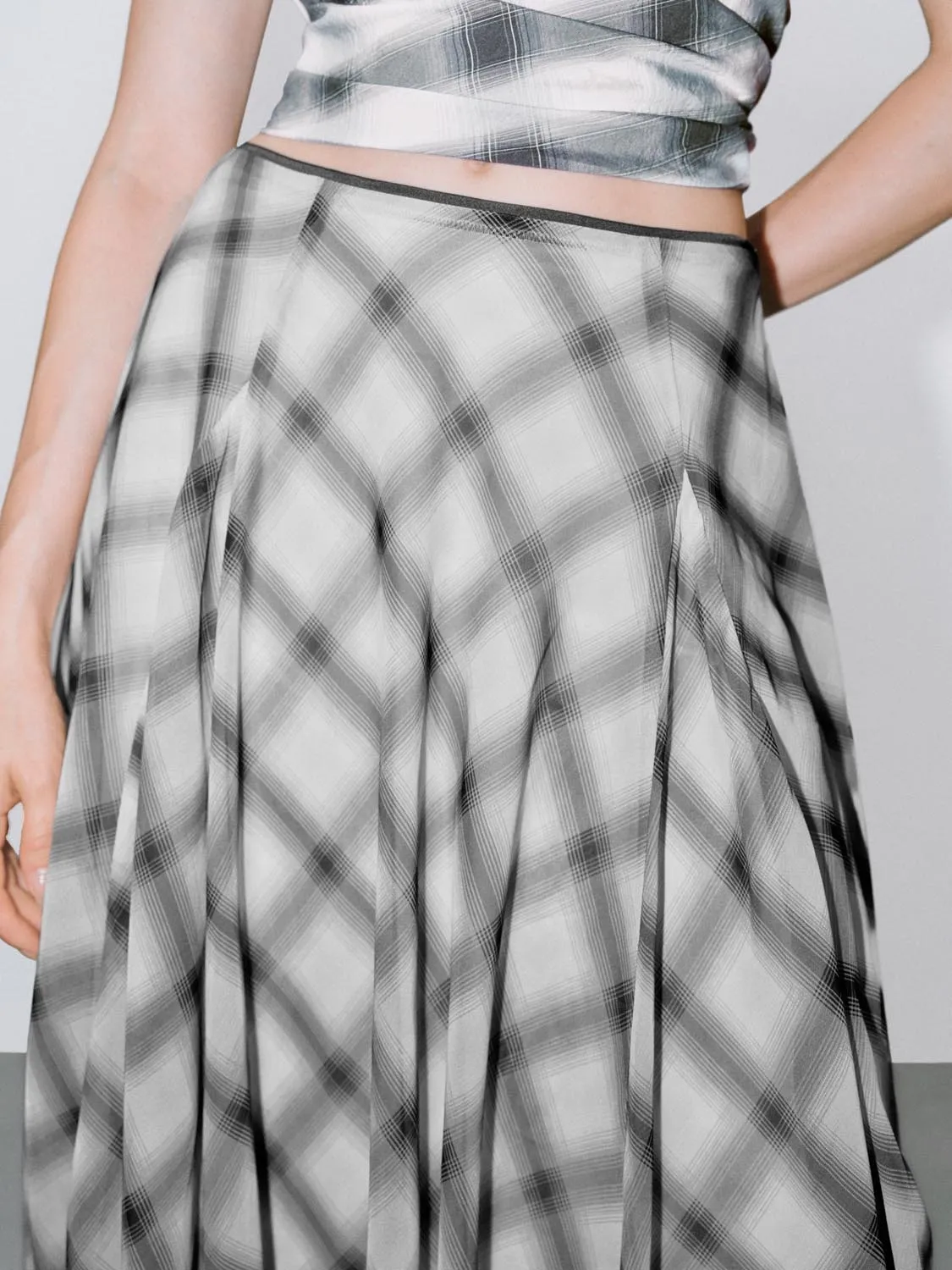 Plaid Maxi Flared Skirts sold by Urban Revivo product image thumbnail 5