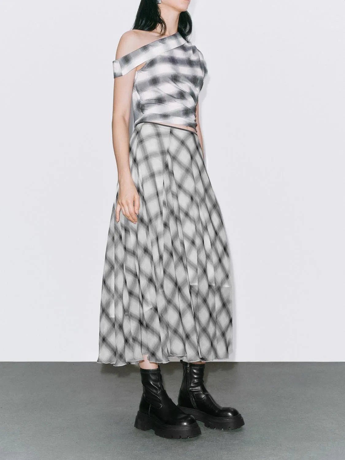 Plaid Maxi Flared Skirts sold by Urban Revivo product image thumbnail 3