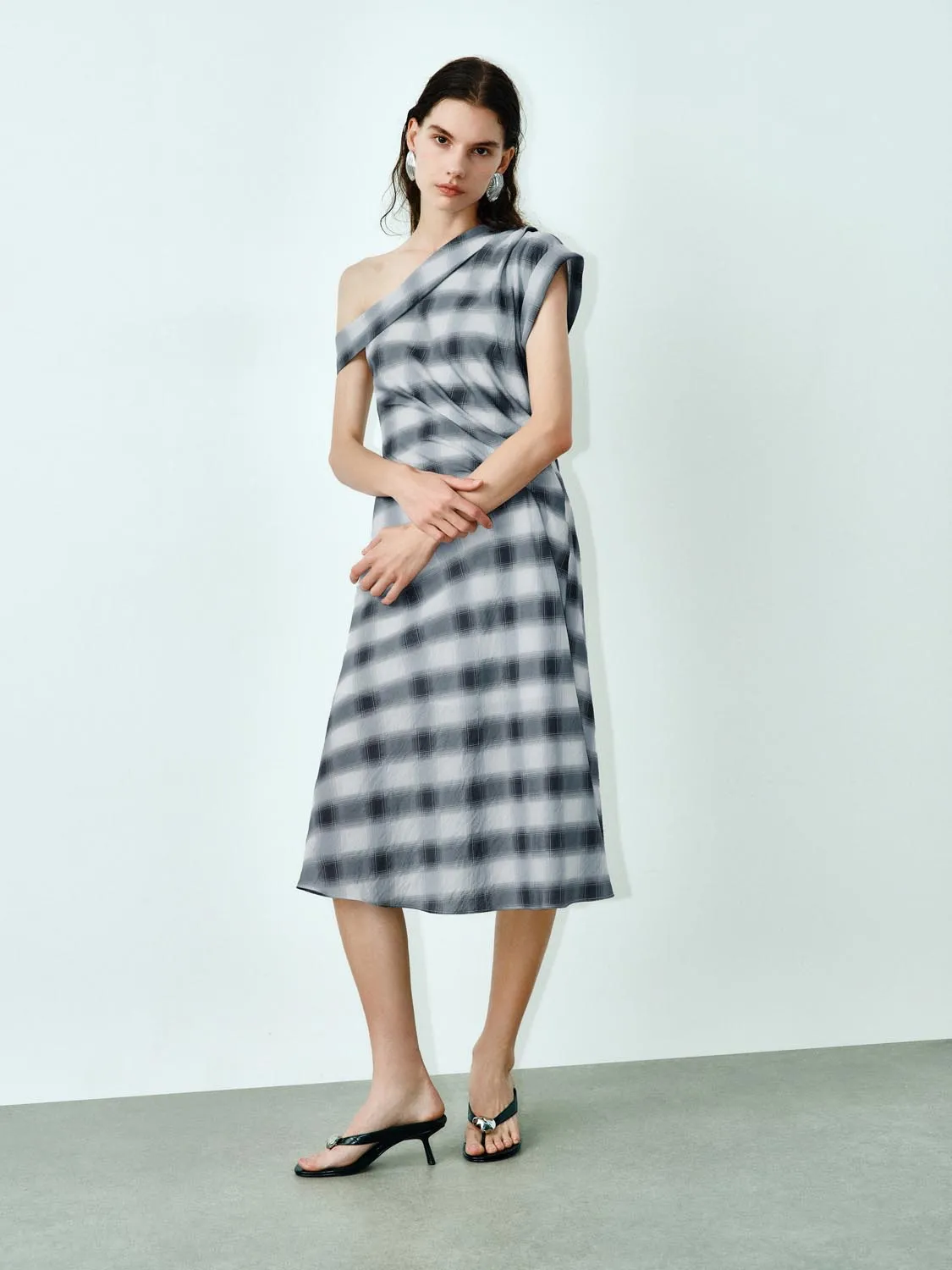 Plaid A-Line Maxi Dresses sold by Urban Revivo product image thumbnail 4