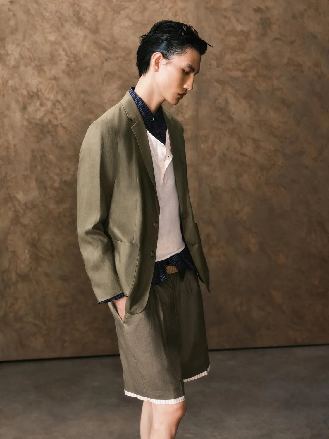 Notched Collar Blazers sold by Urban Revivo product image thumbnail 2