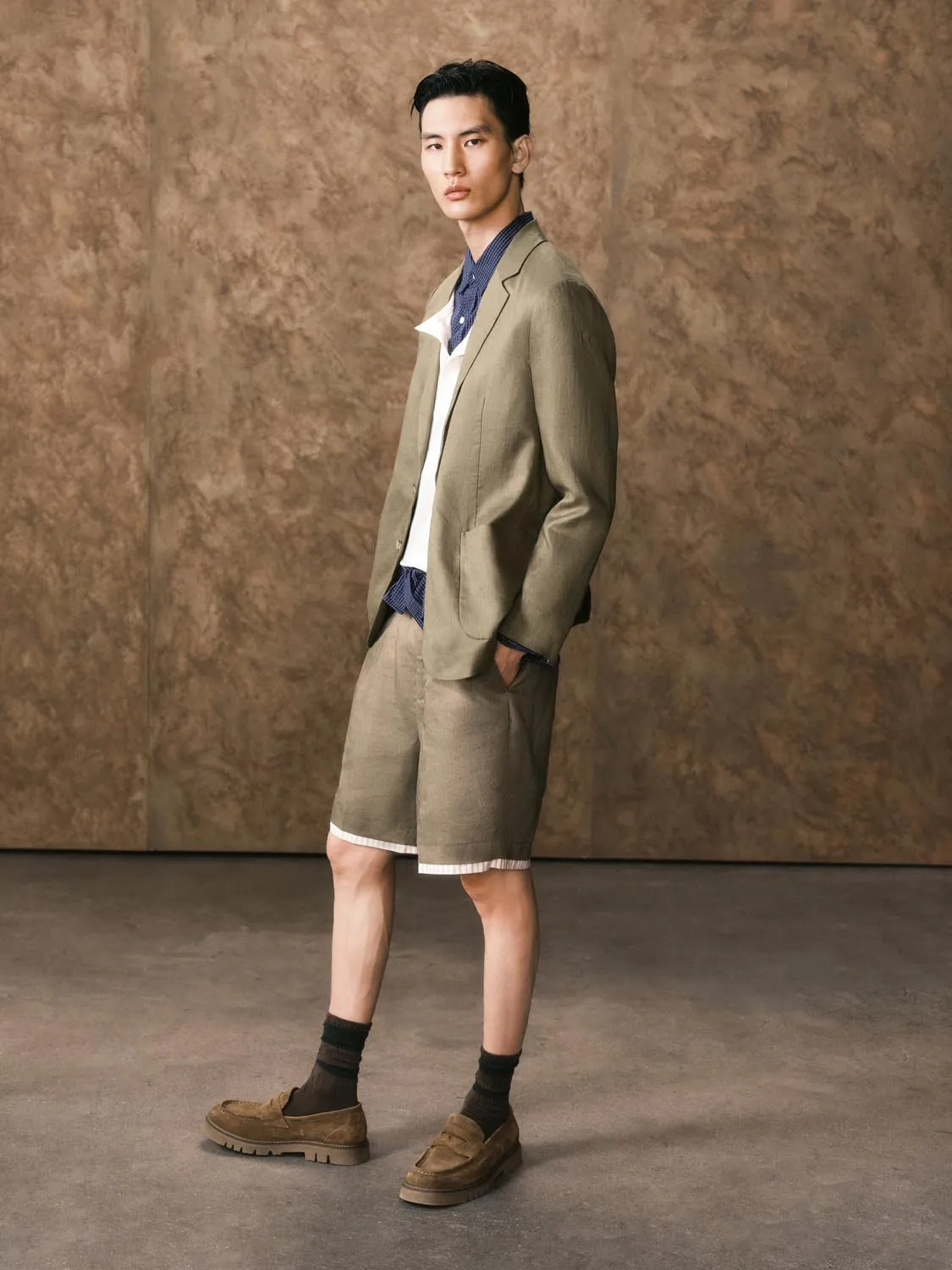 Notched Collar Blazers sold by Urban Revivo product image thumbnail 5