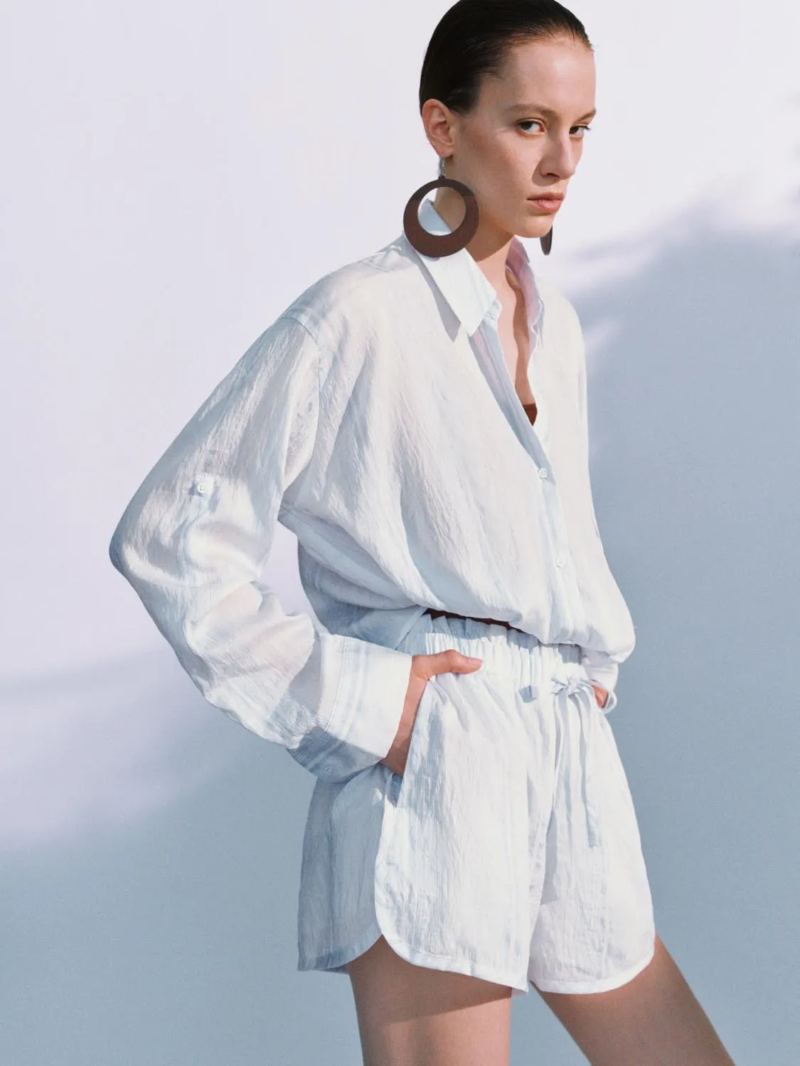 Cropped Overhead Shirts sold by Urban Revivo product image thumbnail 2