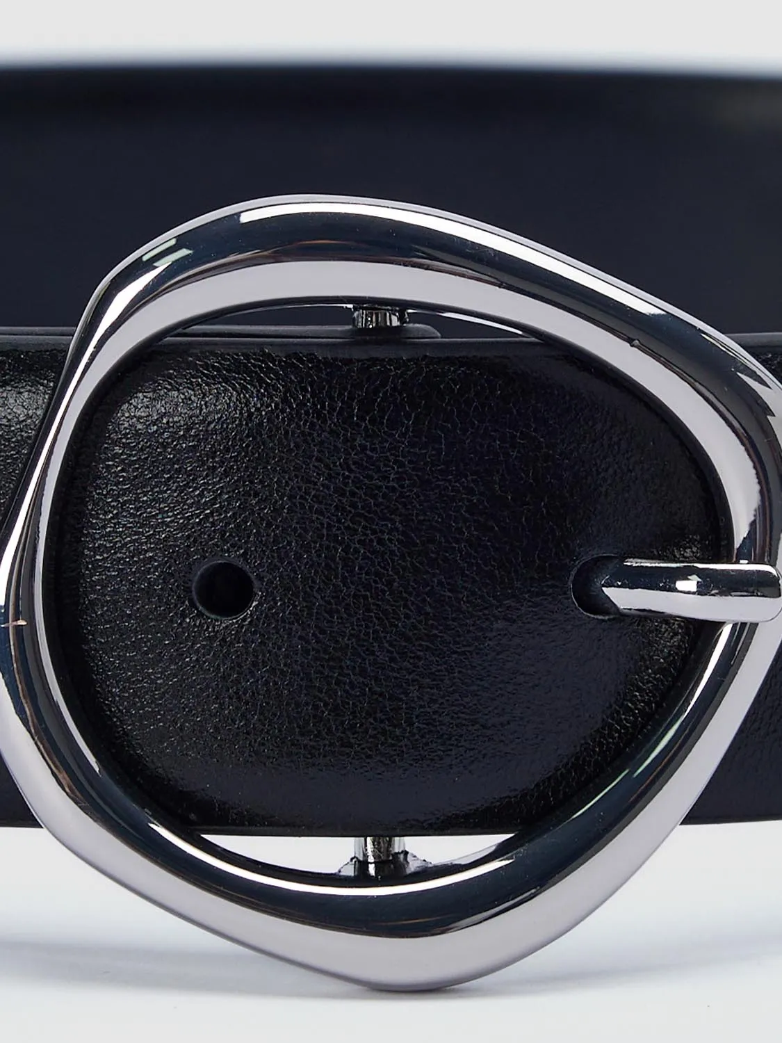 Belts sold by Urban Revivo product image thumbnail 3