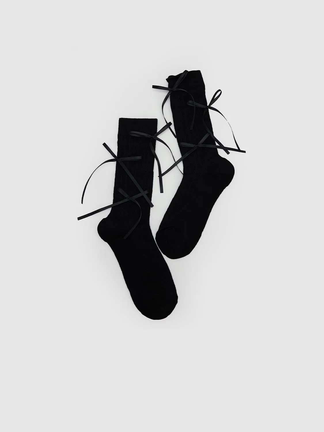 Socks sold by Urban Revivo