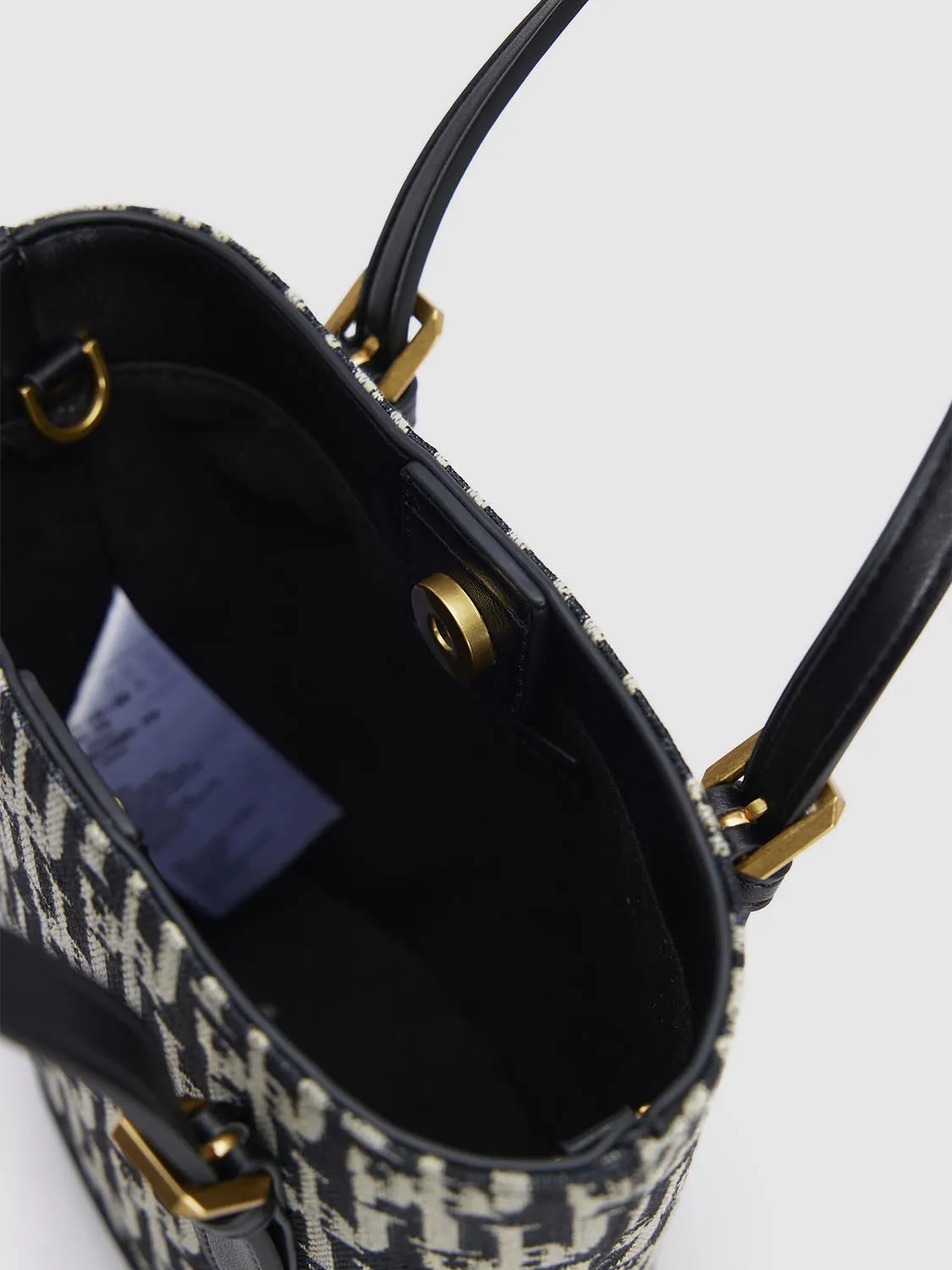 Shoulder Bags sold by Urban Revivo product image thumbnail 5