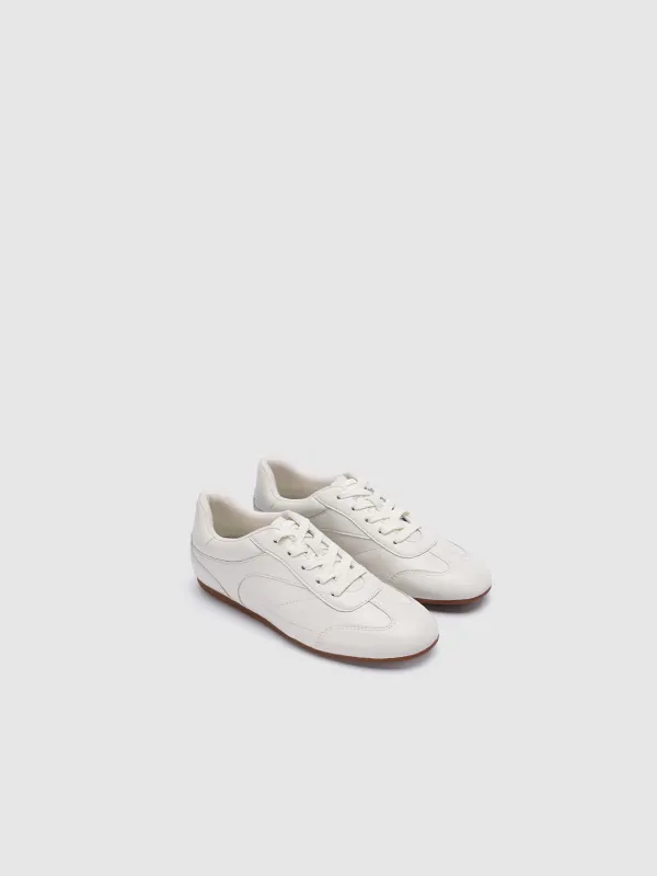 Sneakers sold by Urban Revivo