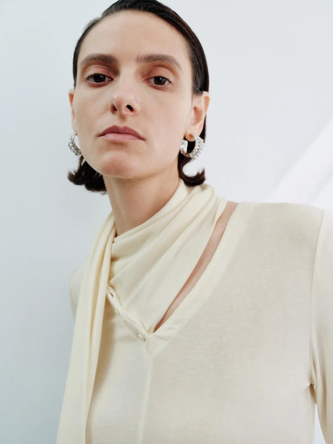 Scarf Décor T-Shirts sold by Urban Revivo product image thumbnail 3