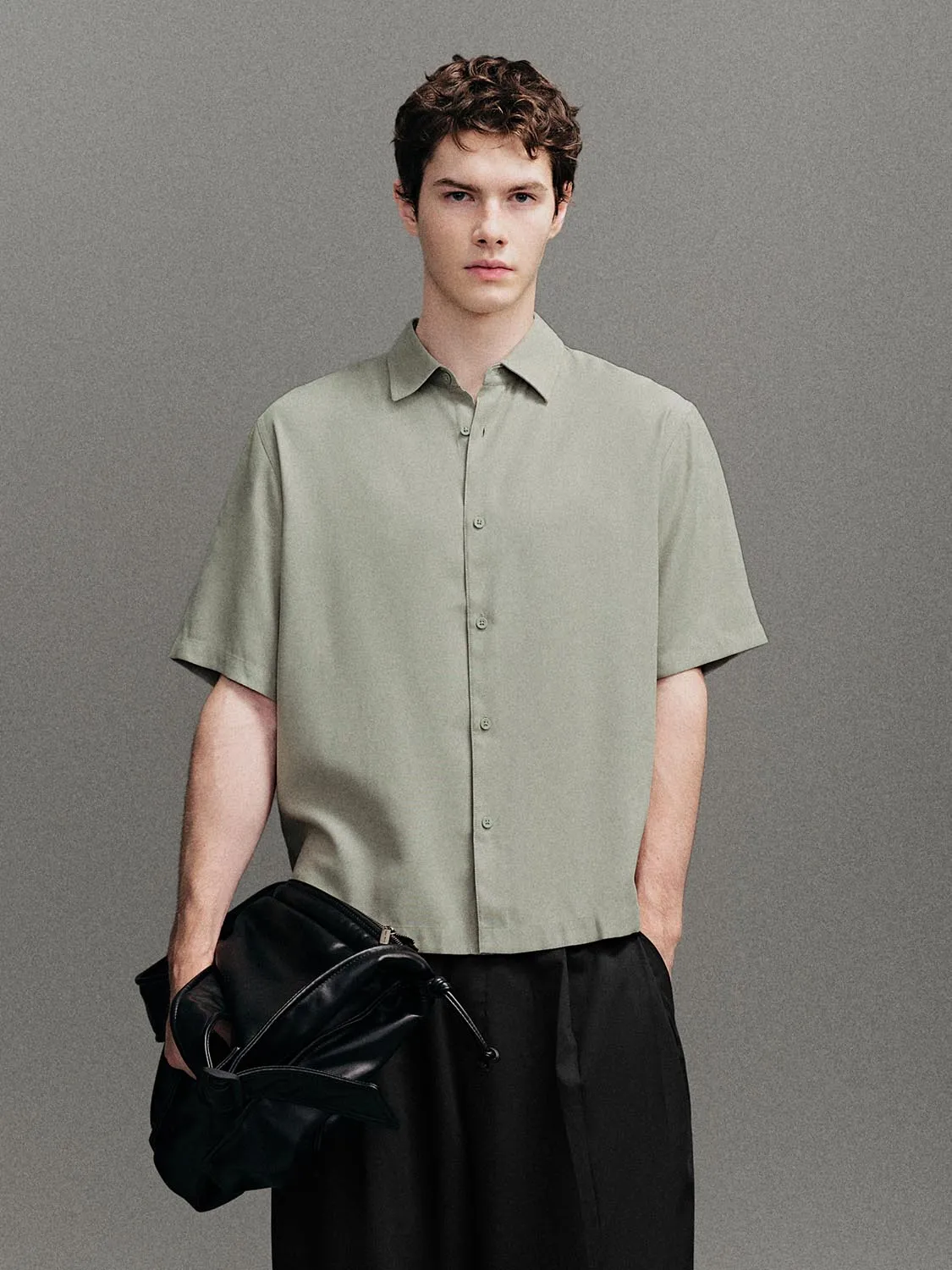 Short Sleeve Shirts sold by Urban Revivo product image thumbnail 3
