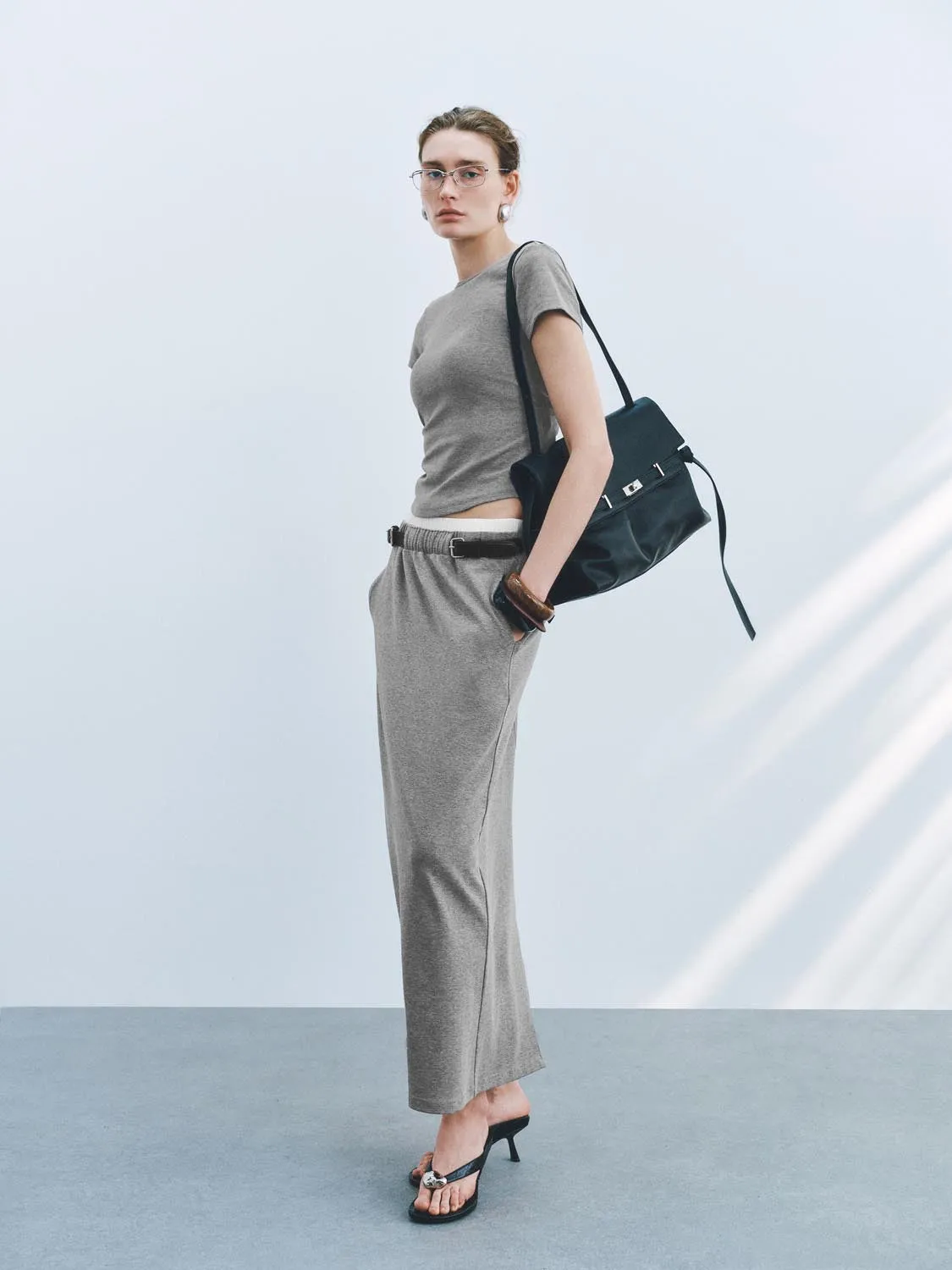 V-Neck Short Sleeve T-Shirts sold by Urban Revivo product image thumbnail 4