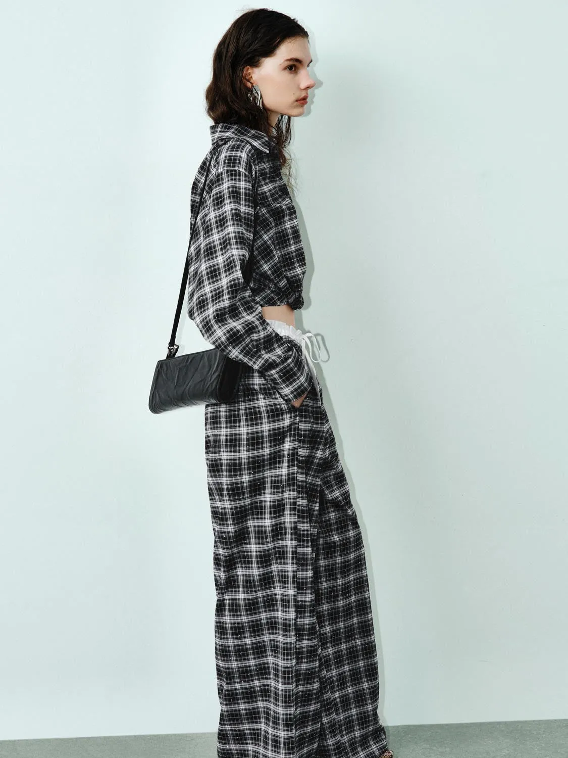 Overhead Cropped Shirts sold by Urban Revivo product image thumbnail 2