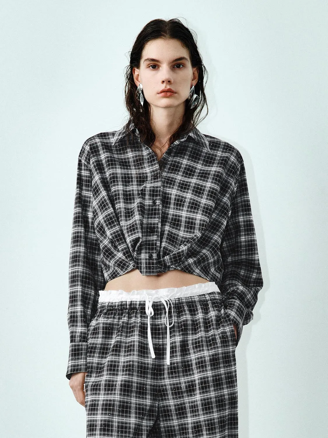 Overhead Cropped Shirts sold by Urban Revivo