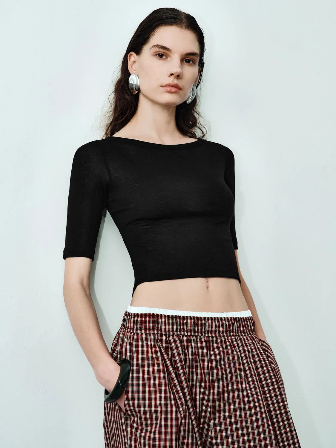 Cropped T-Shirts sold by Urban Revivo product image thumbnail 2