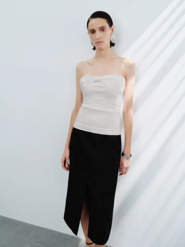 Bandeau sold by Urban Revivo