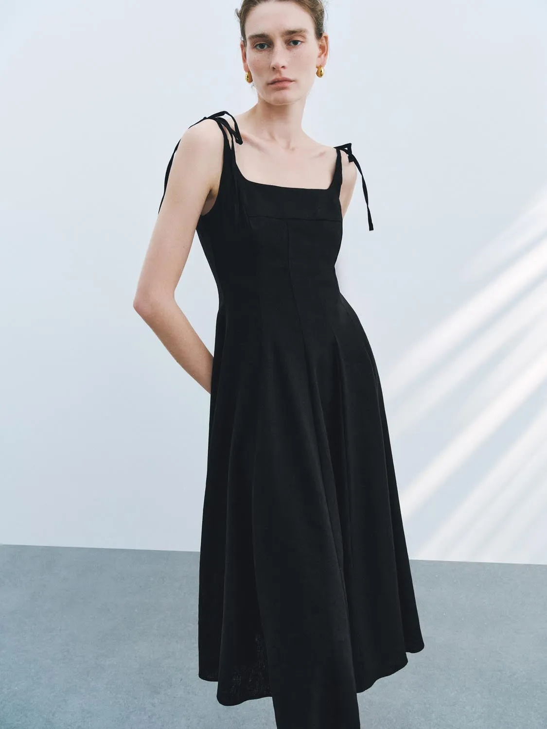 Tie Strap Maxi Dresses sold by Urban Revivo product image thumbnail 4