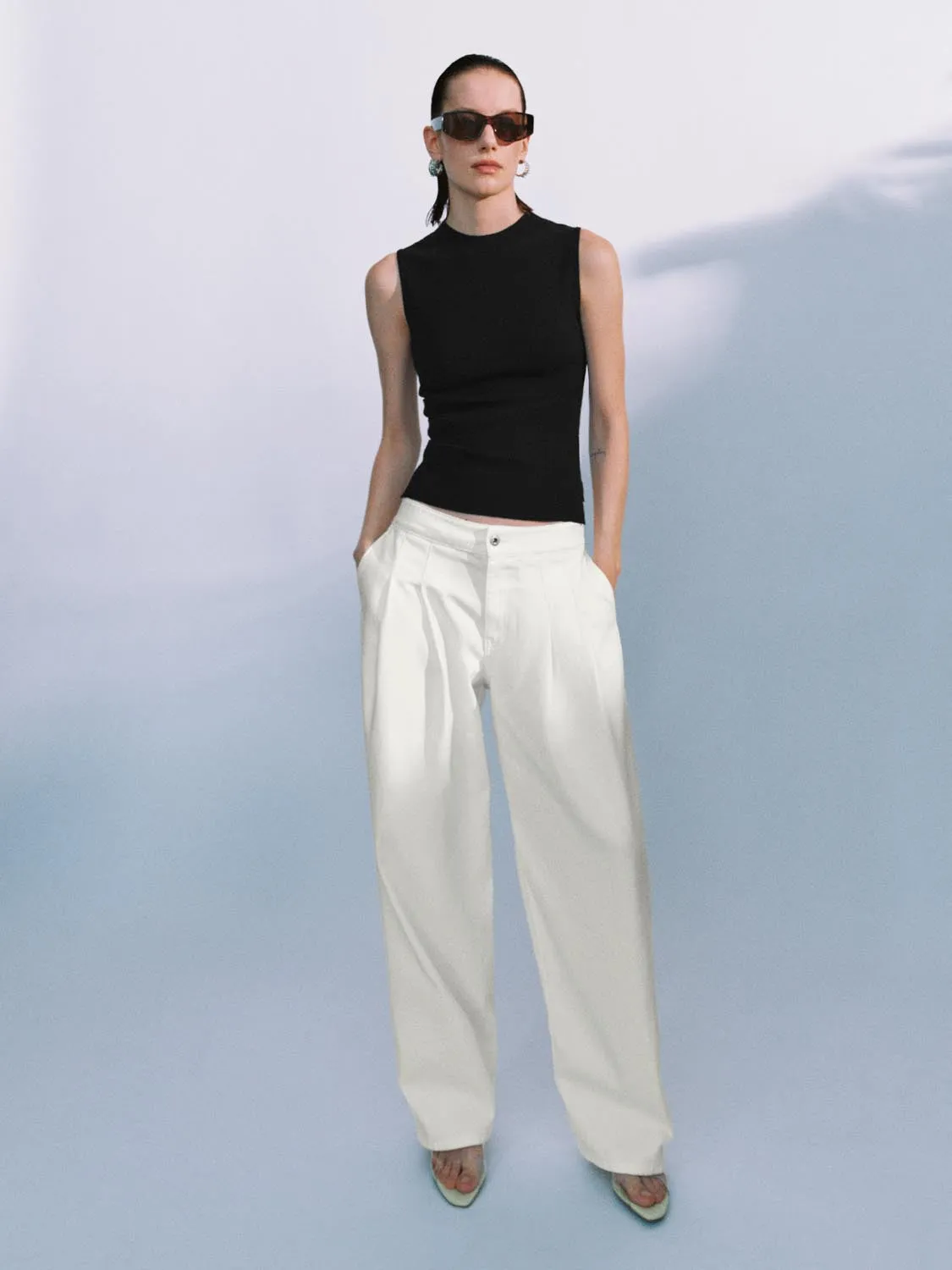 Knitted Sleeveless T-Shirts sold by Urban Revivo product image thumbnail 5