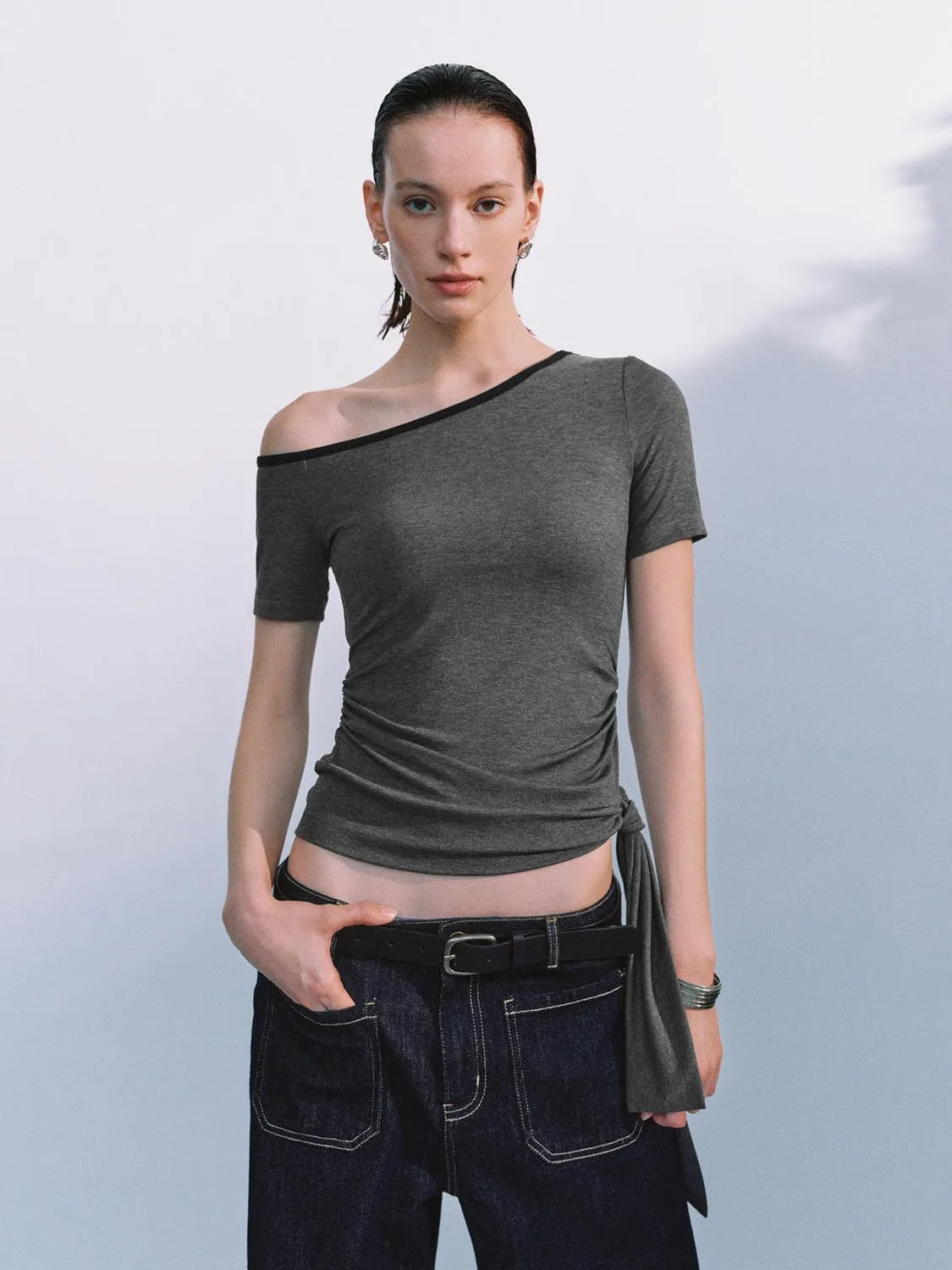 One Shoulder T-Shirts sold by Urban Revivo