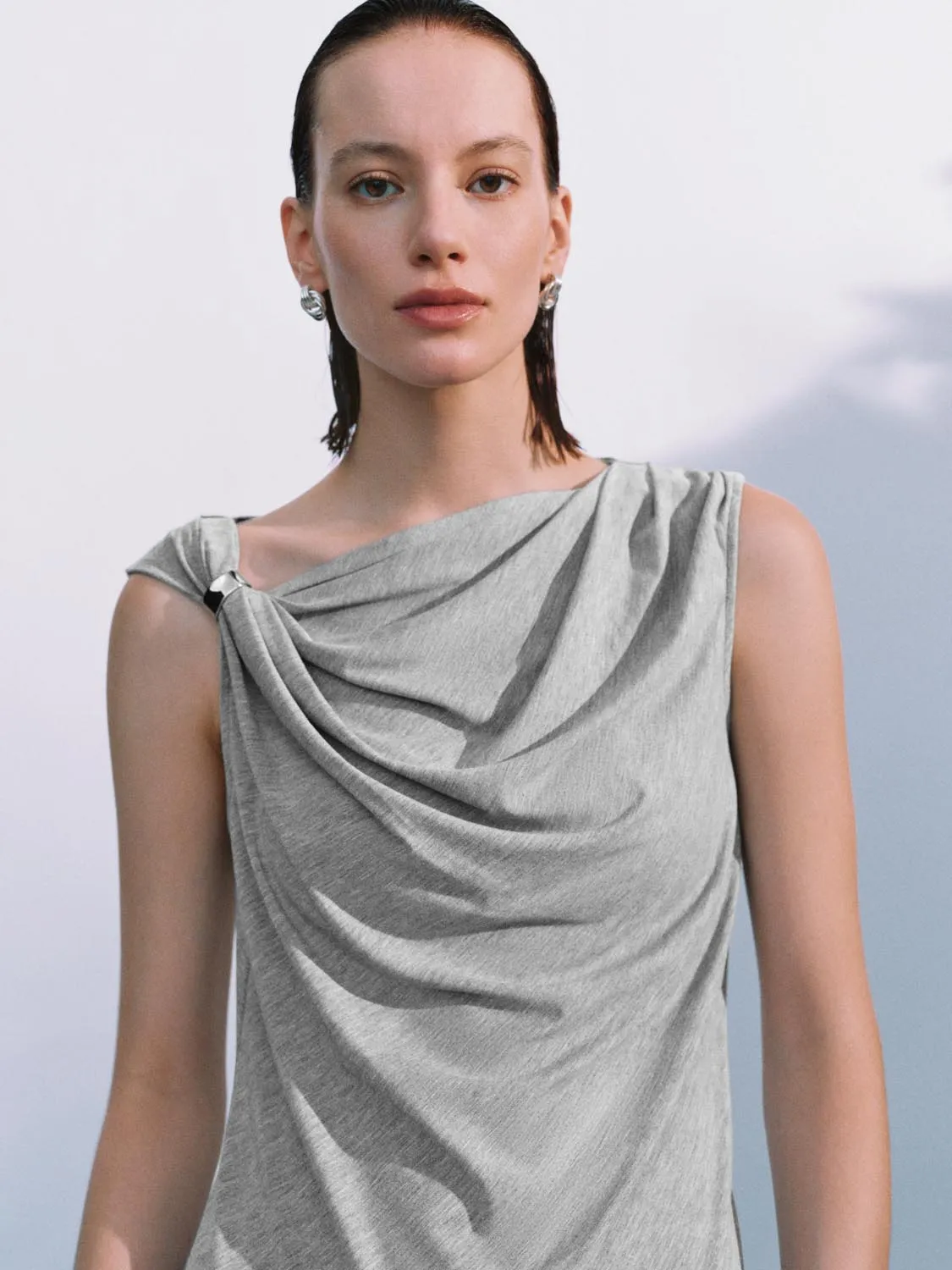 Knot Cap Sleeve T-Shirts sold by Urban Revivo product image thumbnail 3