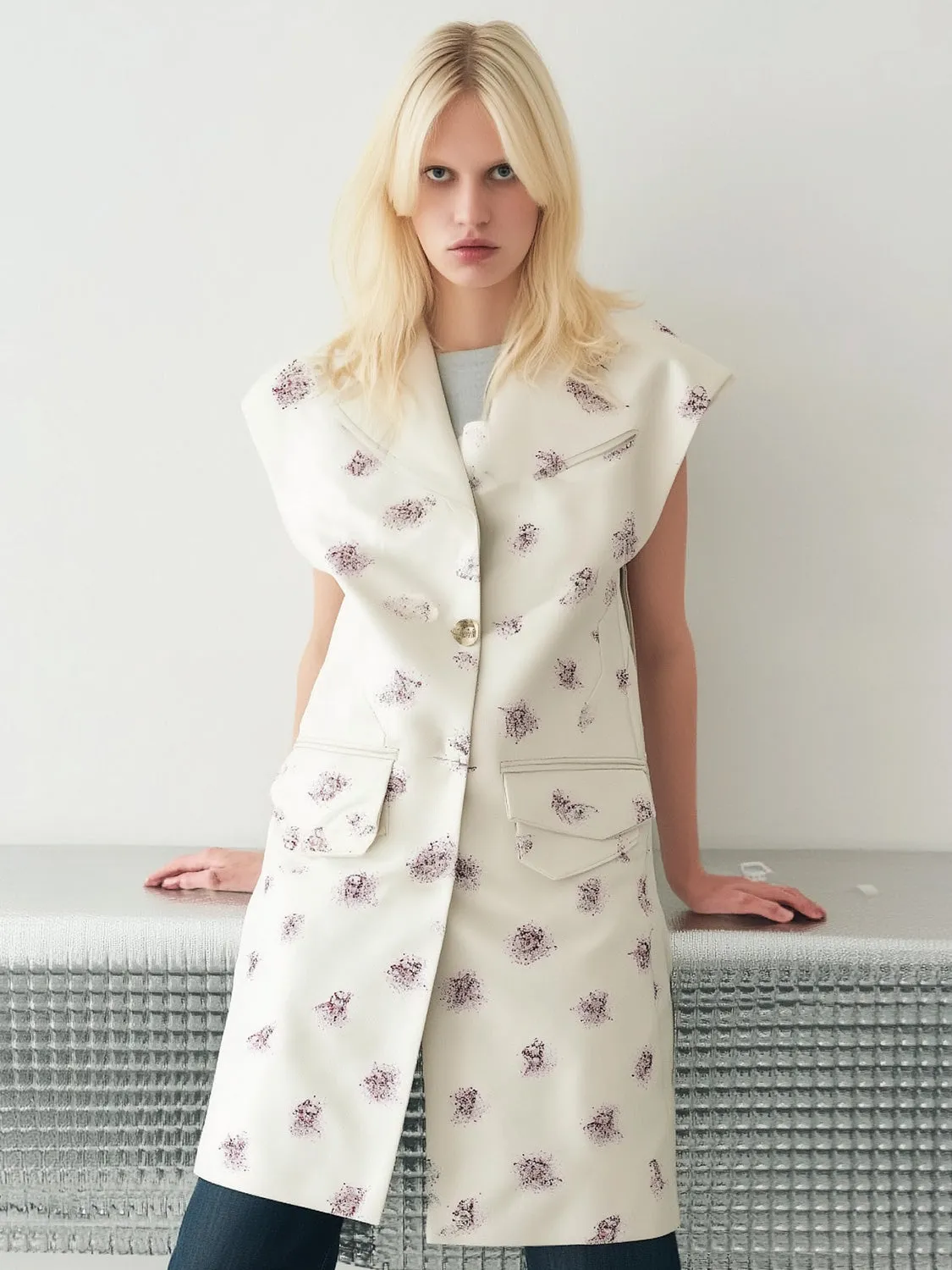 Floral Notched Collar Longline Vests sold by Urban Revivo