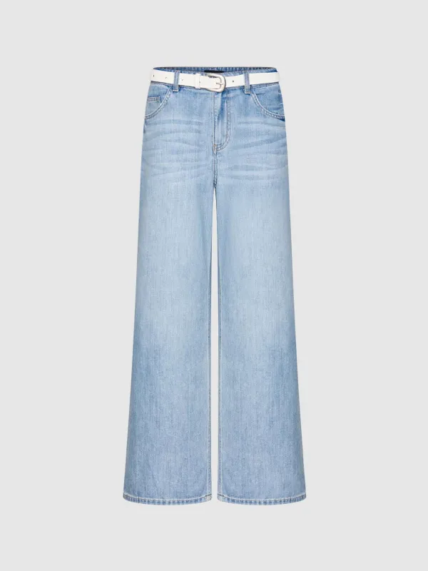Denim Jeans sold by Urban Revivo