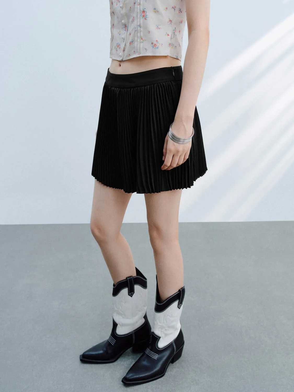 A-Line Mini Skirts sold by Urban Revivo product image thumbnail 3