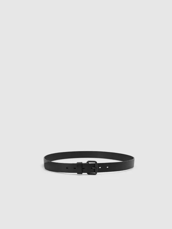 Belts sold by Urban Revivo