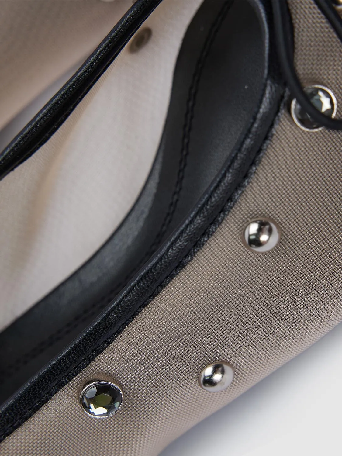 Pumps sold by Urban Revivo product image thumbnail 5