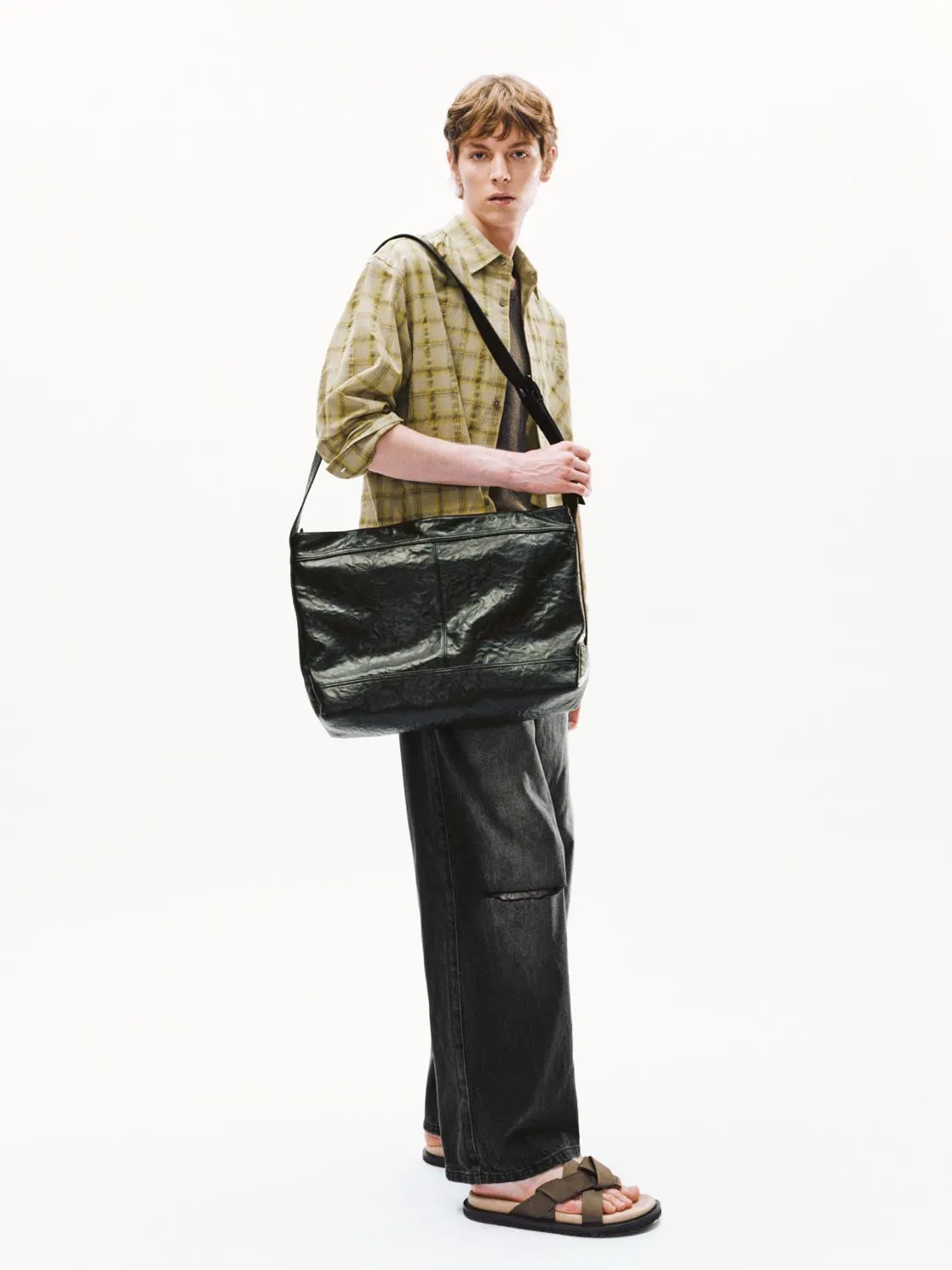 Long Sleeve Shirts sold by Urban Revivo product image thumbnail 5