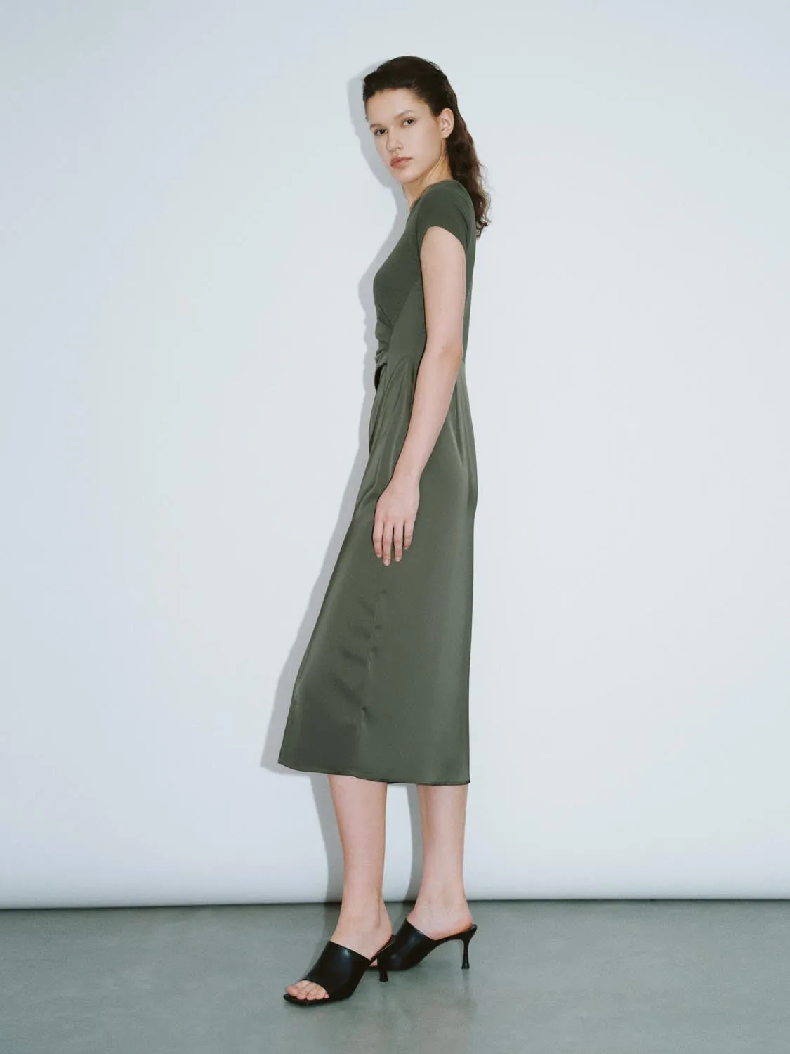 Split Hem Skinny-Fit Maxi Dresses sold by Urban Revivo product image thumbnail 5