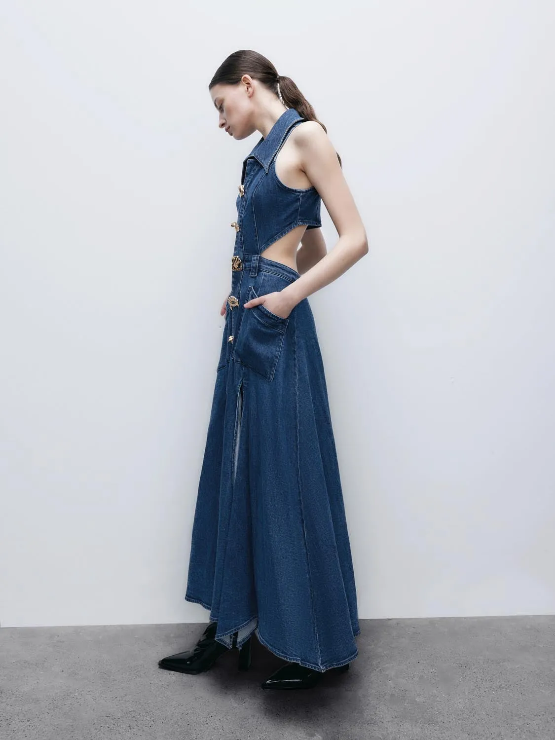 Cut Out Stretchy Sleeveless Maxi Denim Dresses sold by Urban Revivo product image thumbnail 4