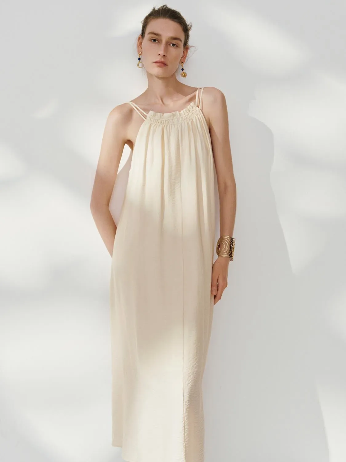 Sleeveless Halter Neck Maxi Dresses sold by Urban Revivo product image thumbnail 5