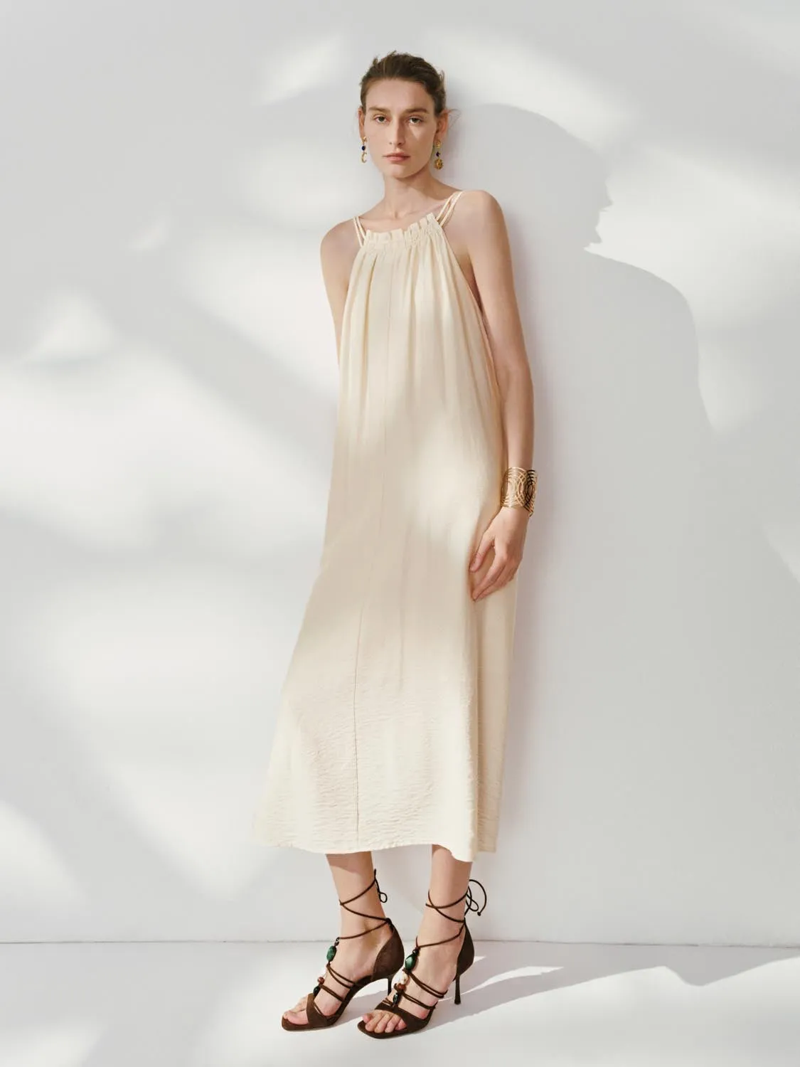 Sleeveless Halter Neck Maxi Dresses sold by Urban Revivo product image thumbnail 4