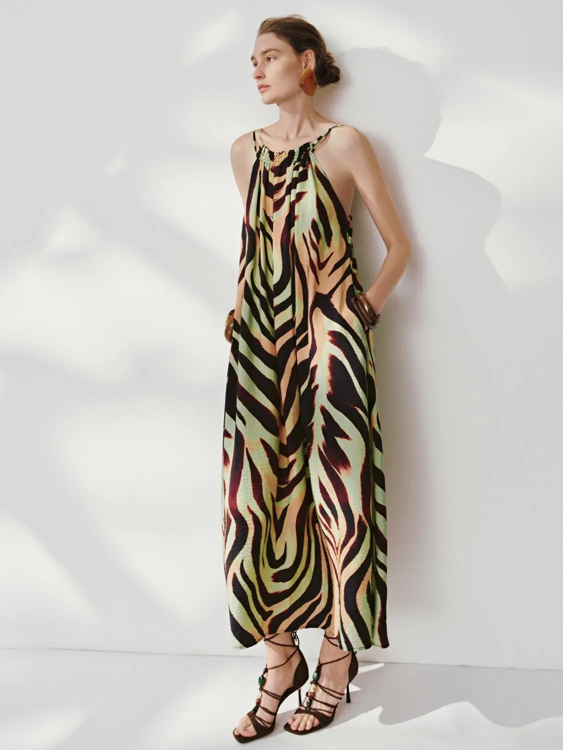 Sleeveless Halter Neck Maxi Dresses sold by Urban Revivo product image thumbnail 4
