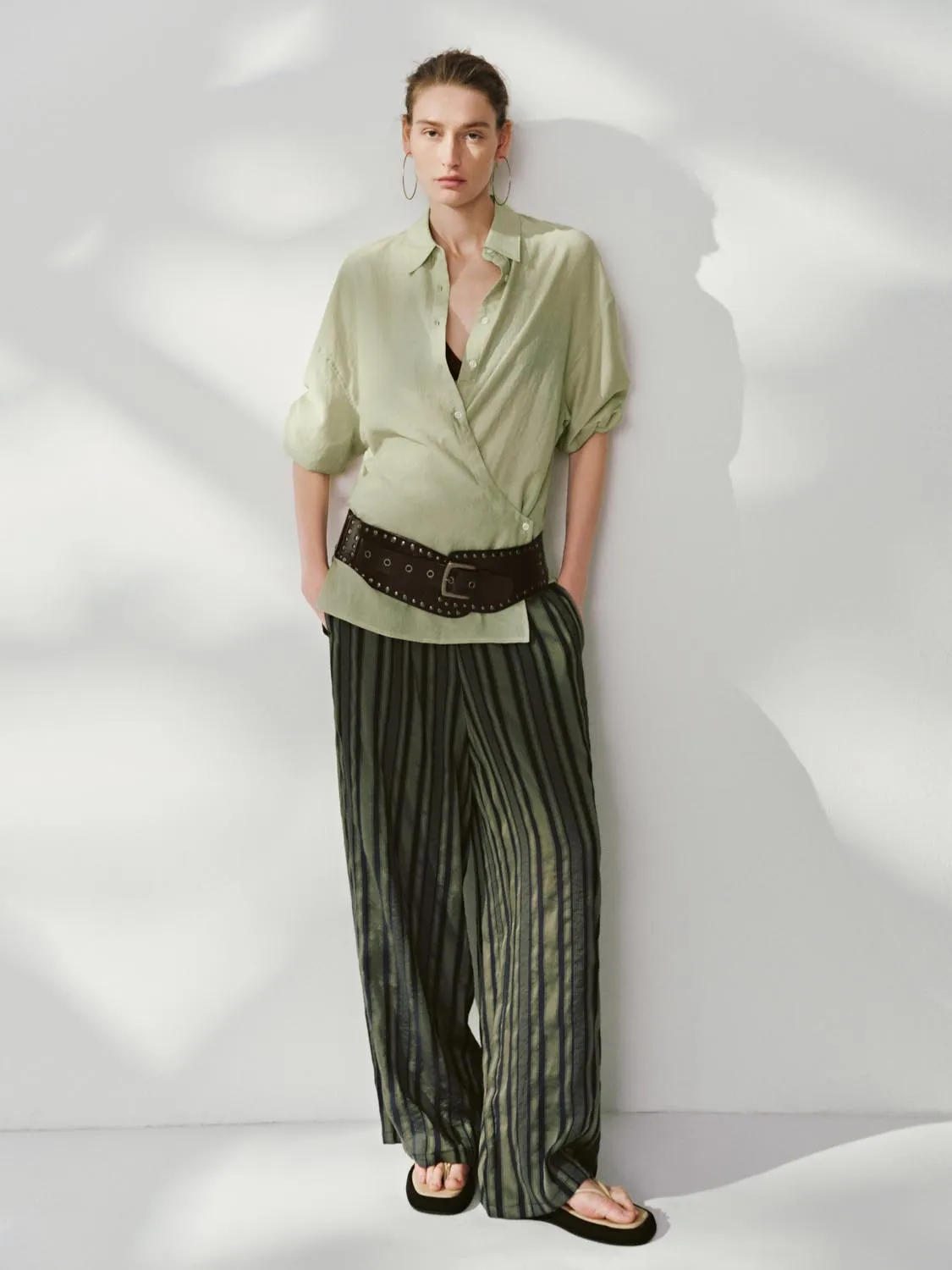 Long Sleeve Shirts sold by Urban Revivo product image thumbnail 5