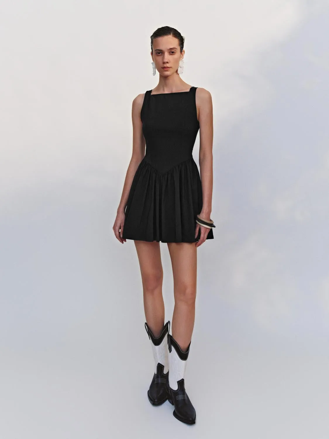 Sleeveless Mini Dresses sold by Urban Revivo product image thumbnail 5