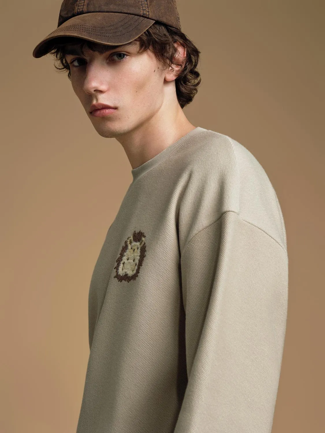 Sweatshirts sold by Urban Revivo product image thumbnail 3