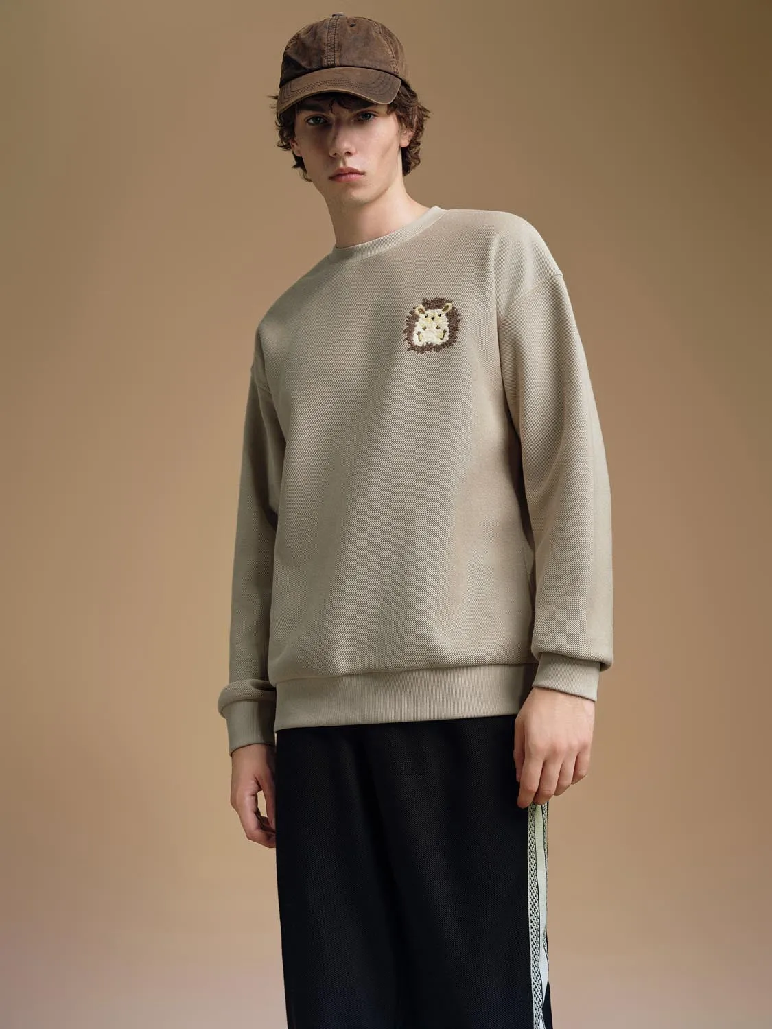 Sweatshirts sold by Urban Revivo product image thumbnail 2