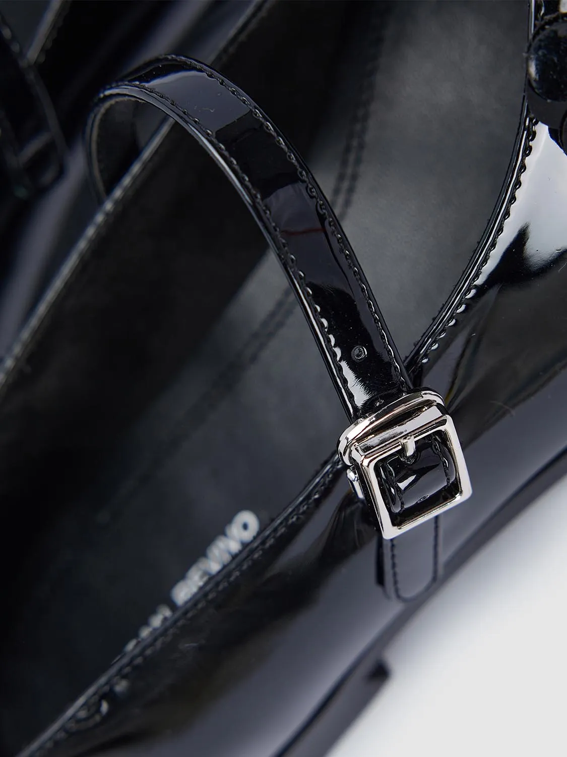 Pumps sold by Urban Revivo product image thumbnail 5