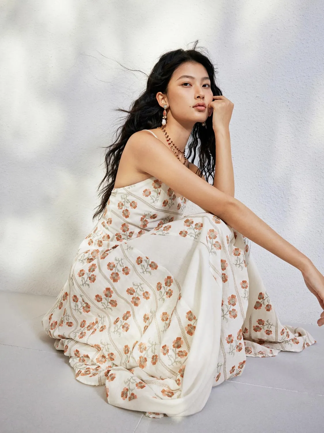 Halter Neck Floral A-Line Mini Dresses sold by Urban Revivo product image thumbnail 5