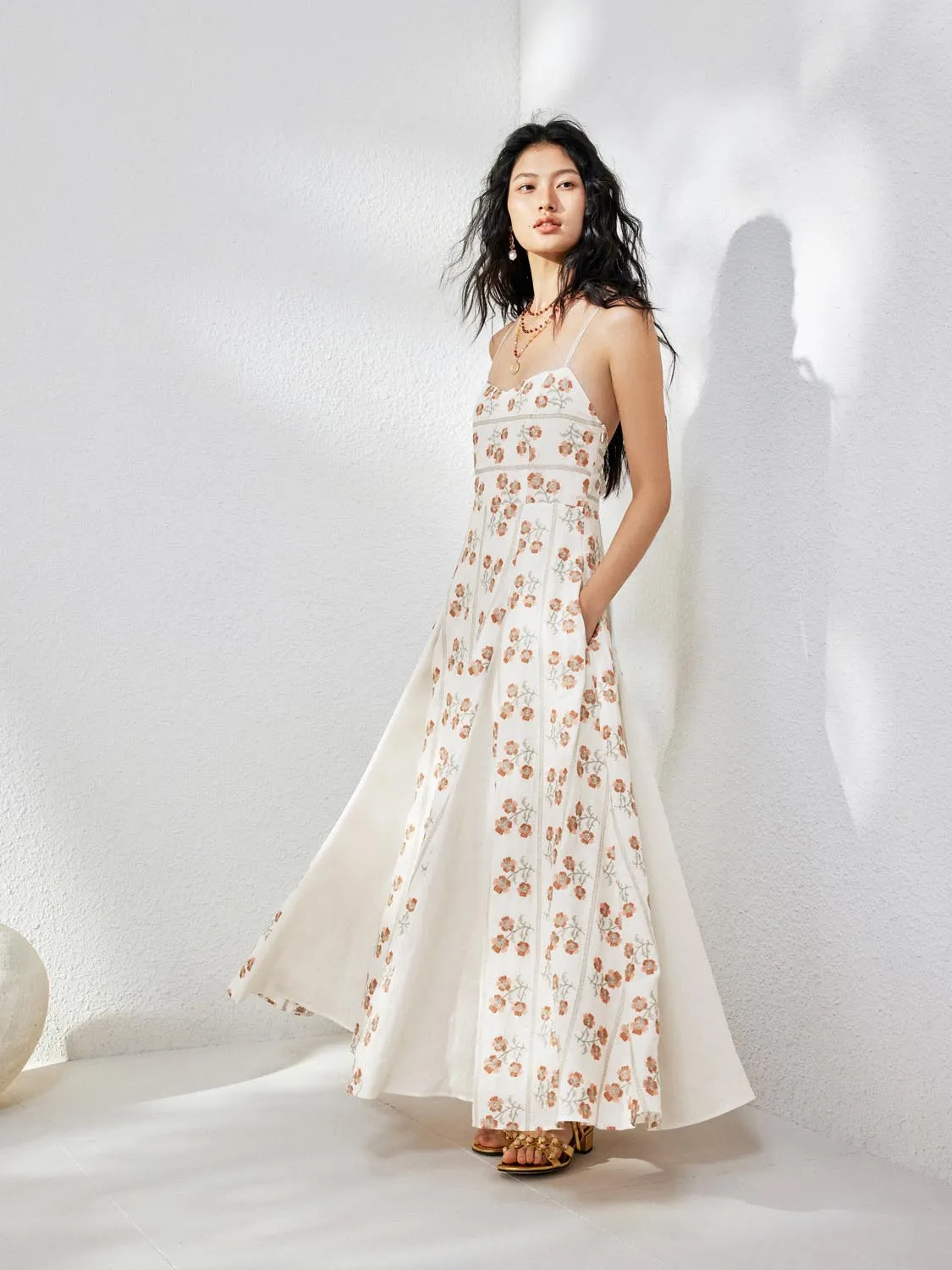 Halter Neck Floral A-Line Mini Dresses sold by Urban Revivo product image thumbnail 4