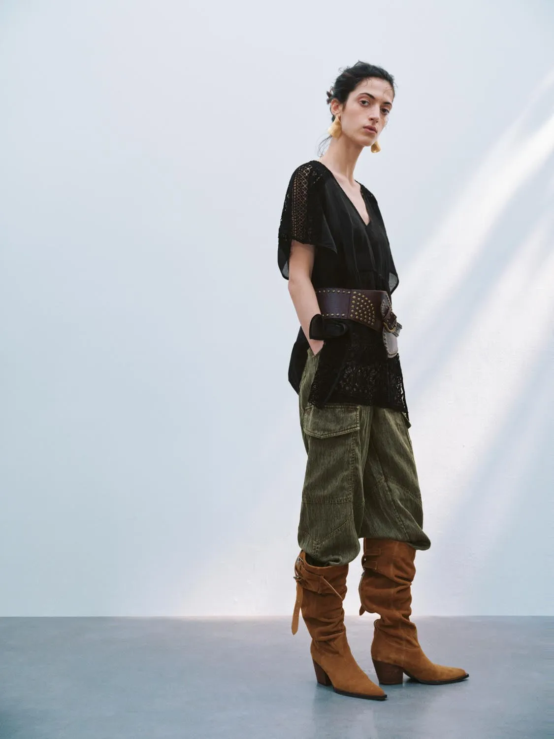 Short Sleeve Overhead Shirt sold by Urban Revivo product image thumbnail 4