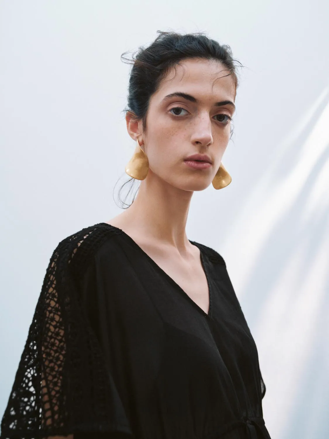 Short Sleeve Overhead Shirt sold by Urban Revivo product image thumbnail 3