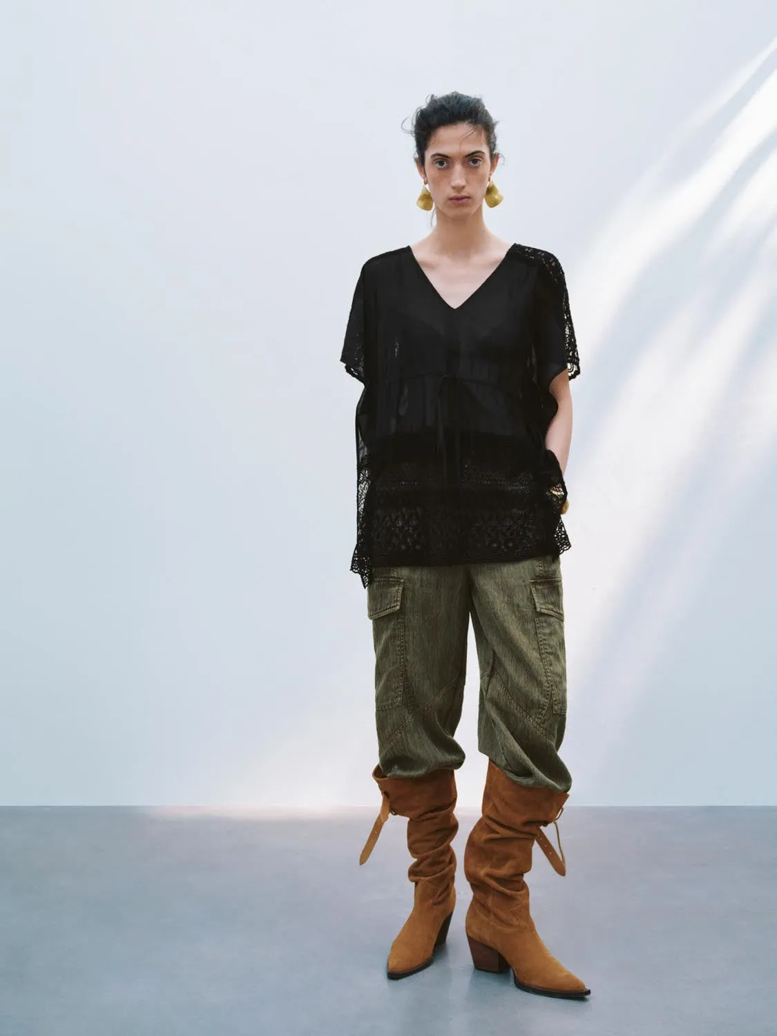 Short Sleeve Overhead Shirt sold by Urban Revivo product image thumbnail 5