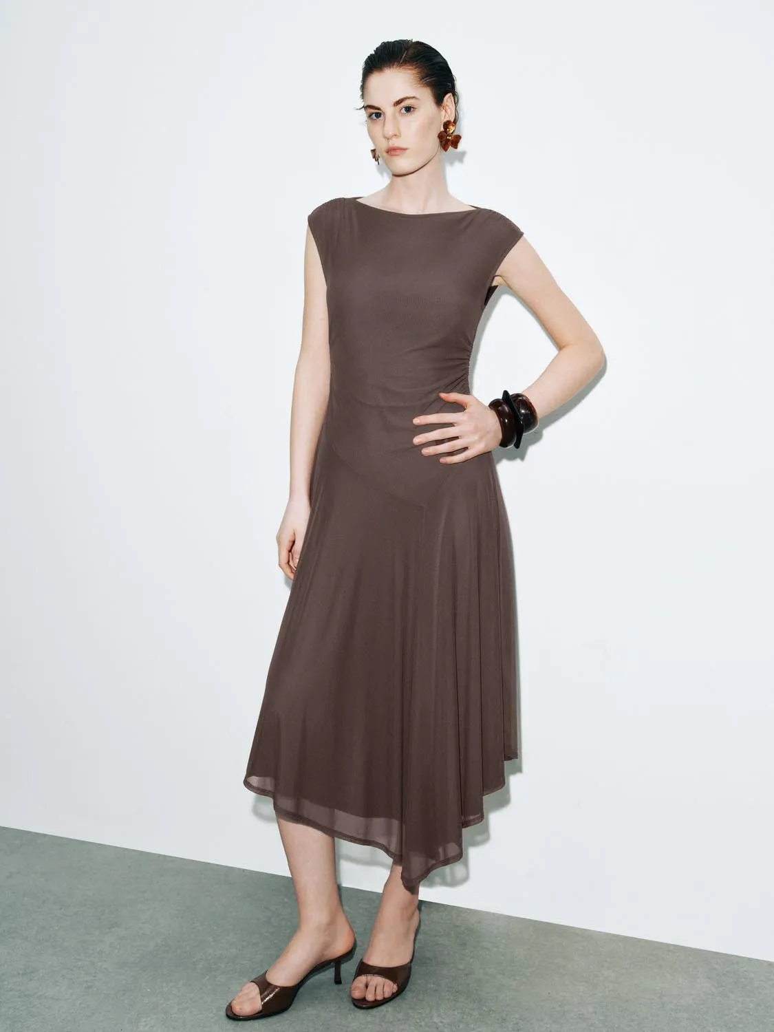 Sleeveless Irregular Hem Skater Maxi Dresses sold by Urban Revivo product image thumbnail 5