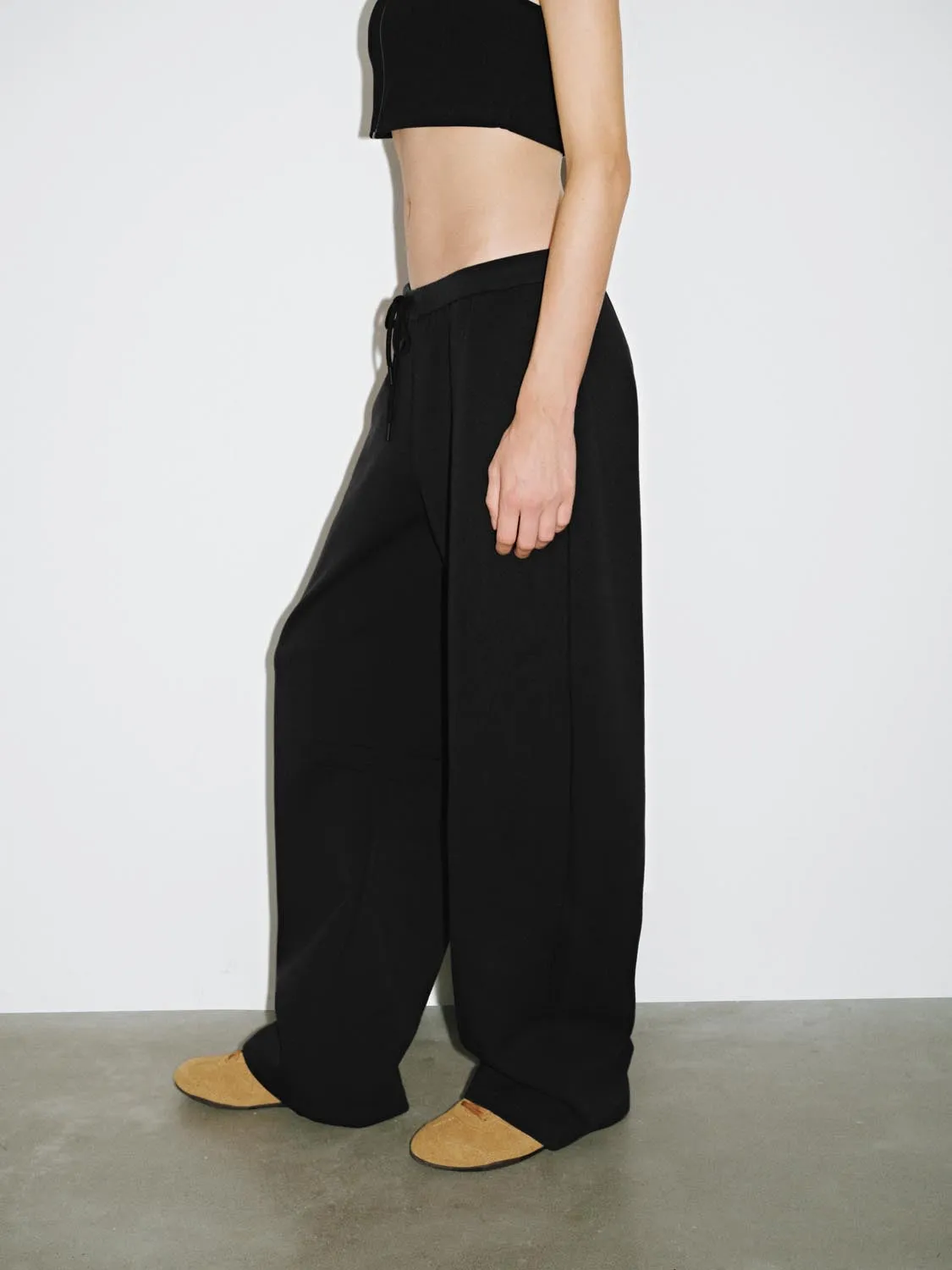 Trousers sold by Urban Revivo product image thumbnail 3
