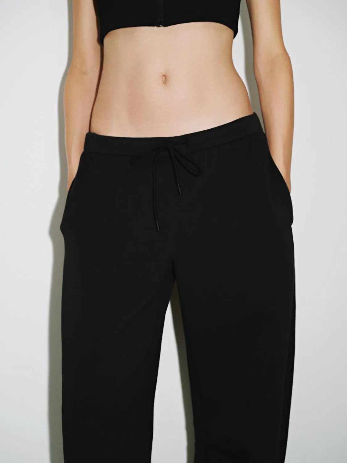 Trousers sold by Urban Revivo product image thumbnail 5