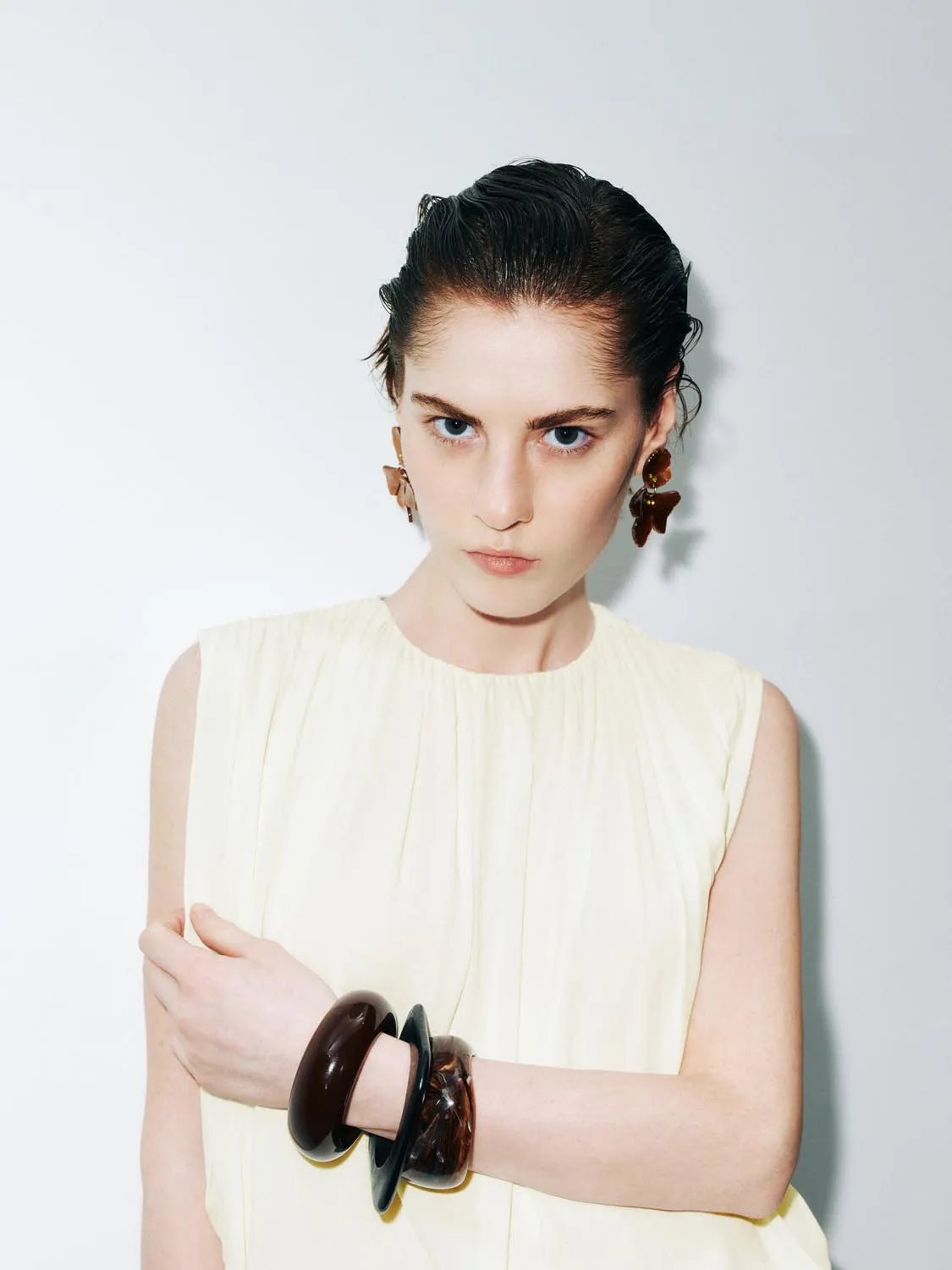 Bubble Overhead Shirts sold by Urban Revivo product image thumbnail 3