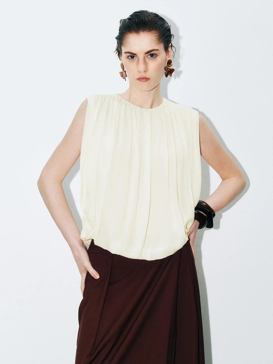 Bubble Overhead Shirts sold by Urban Revivo